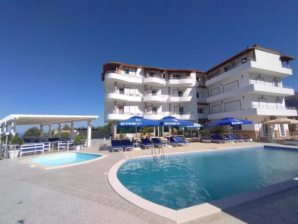 Hotel Vila Kafe Lukovë Exterior foto
