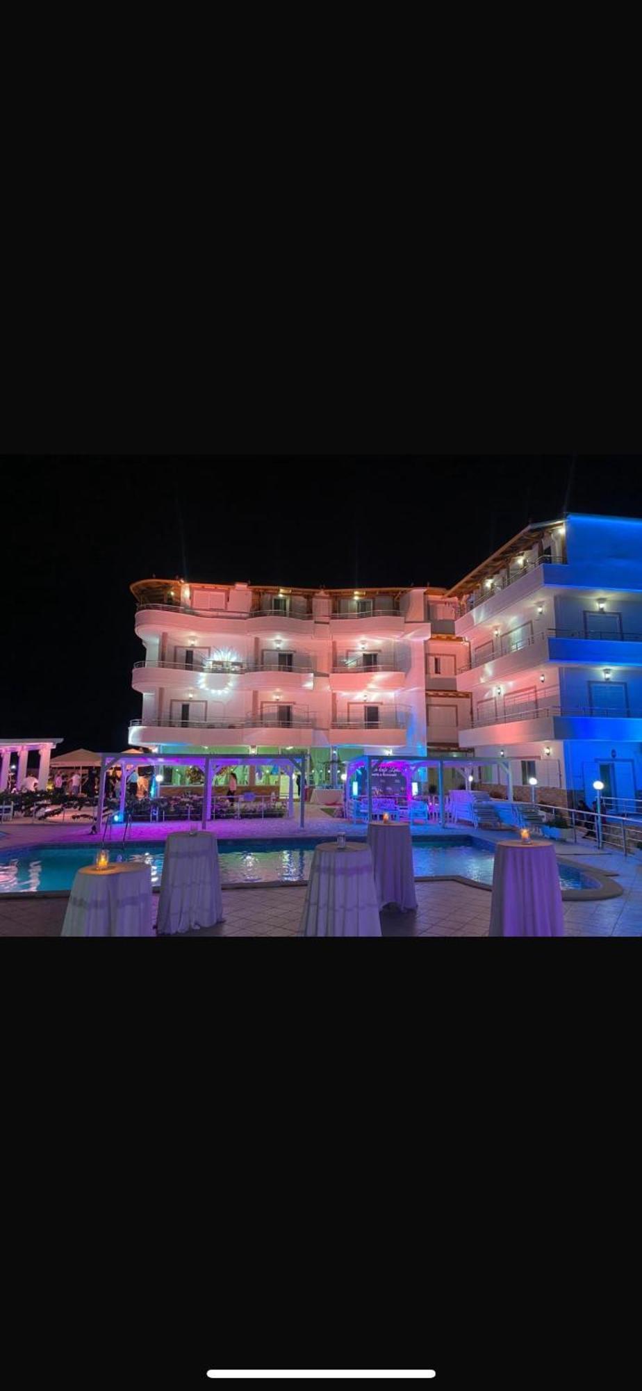 Hotel Vila Kafe Lukovë Exterior foto
