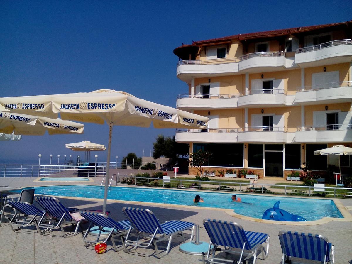 Hotel Vila Kafe Lukovë Exterior foto